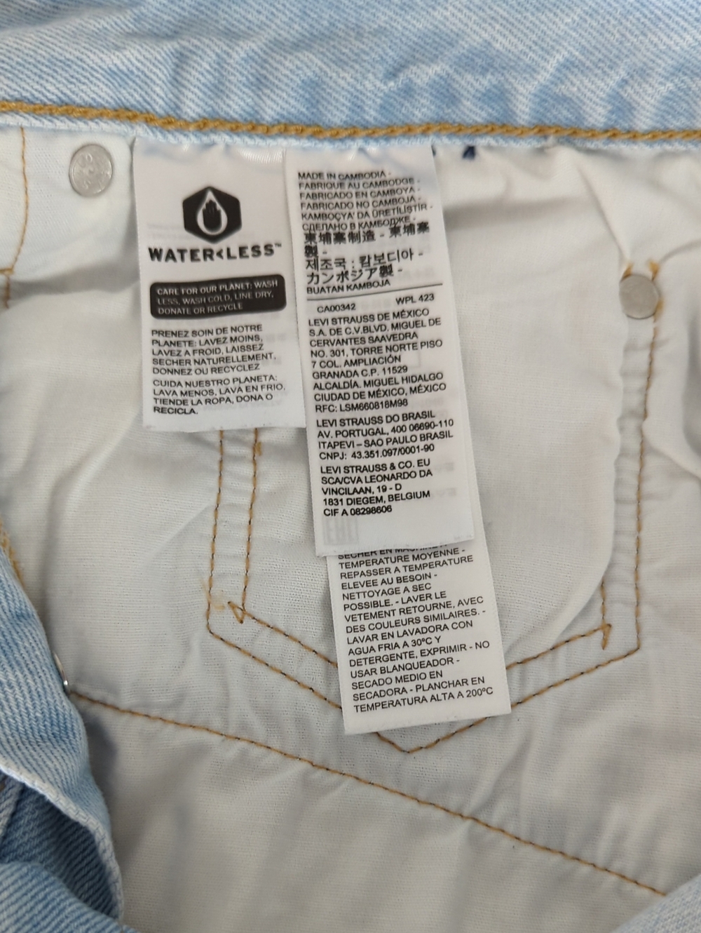 Levi’s 501 Button Fly Denim Cutoff Shorts Light Wash Size 30 - Picture 4 of 8